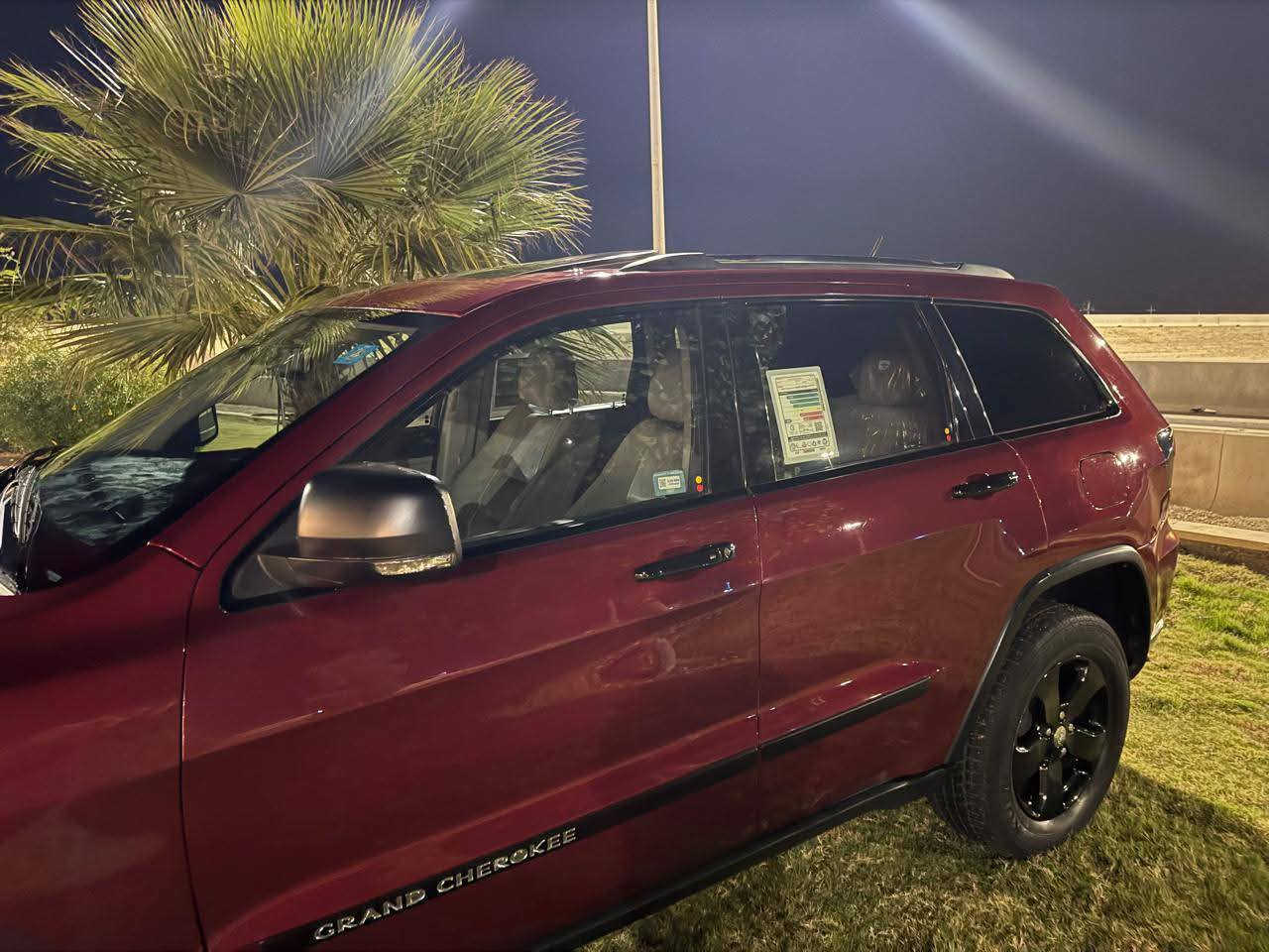 يالله
جيب شيراكو 2013 فول مواصفات محرك وكير وصدر خير من الله السيارة بيها قطعتين صبغ جاملغ وبنيد والباقي مقفول سيارة رقم بغداد بأسمي السياره محدثه 2017  ترهم بيع او مراوس حسب القناعه 
للاستفسار الاتصال على هذا الرقم 
‏‪***********‬‏
