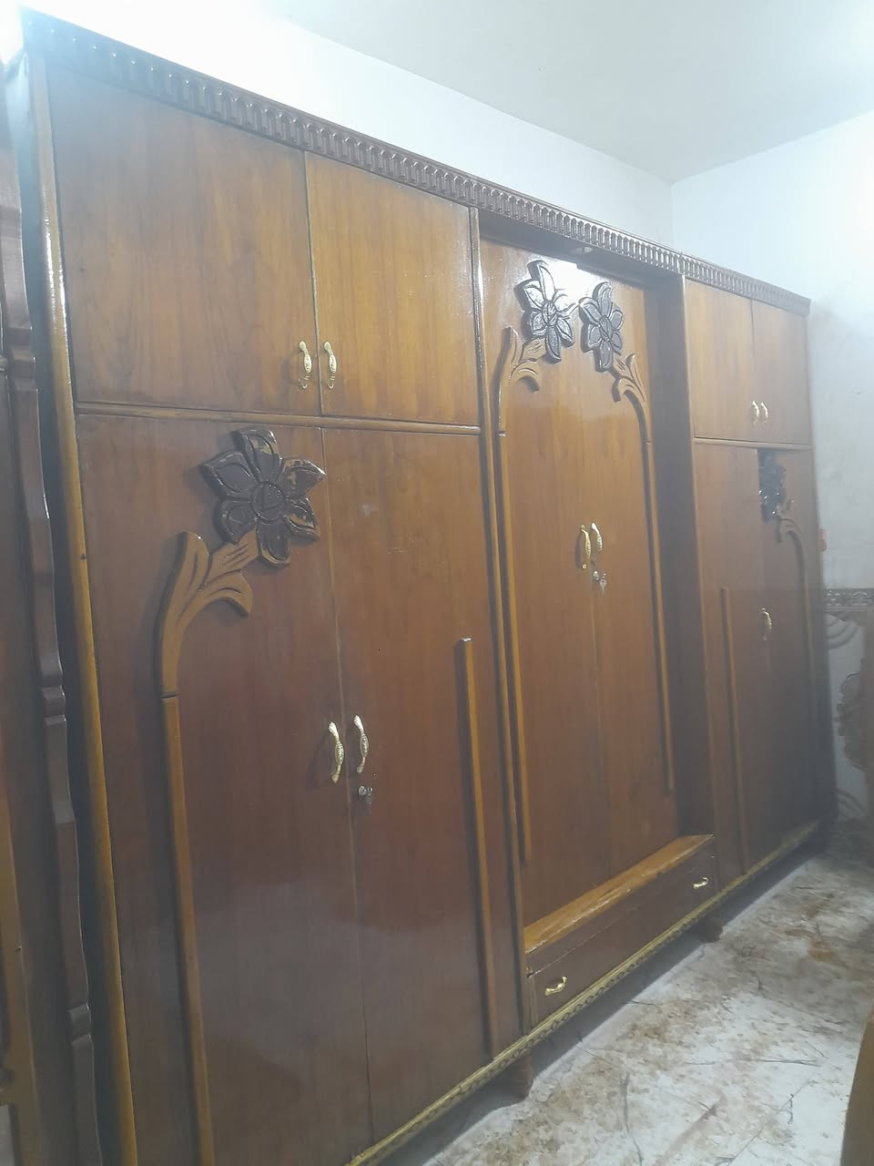 غرفة للبيع صاج ٦ملحق خشبهه حطاطة كاملة نضيفه مابيهه اي نقص مكان بغداد ابوغريب الشهداء لسعر 400قفل تصل على لرقم ***********بي واتساب
