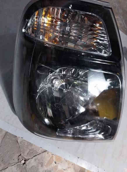 السلام عليكم ...                        
لايت بنكو صفحة اليمين اصلي مال حاوية .
للاستفسار :- بغداد/كراج الخالدي  ساحة الطيران / الشارع العريض 
ابو علي / ***********
