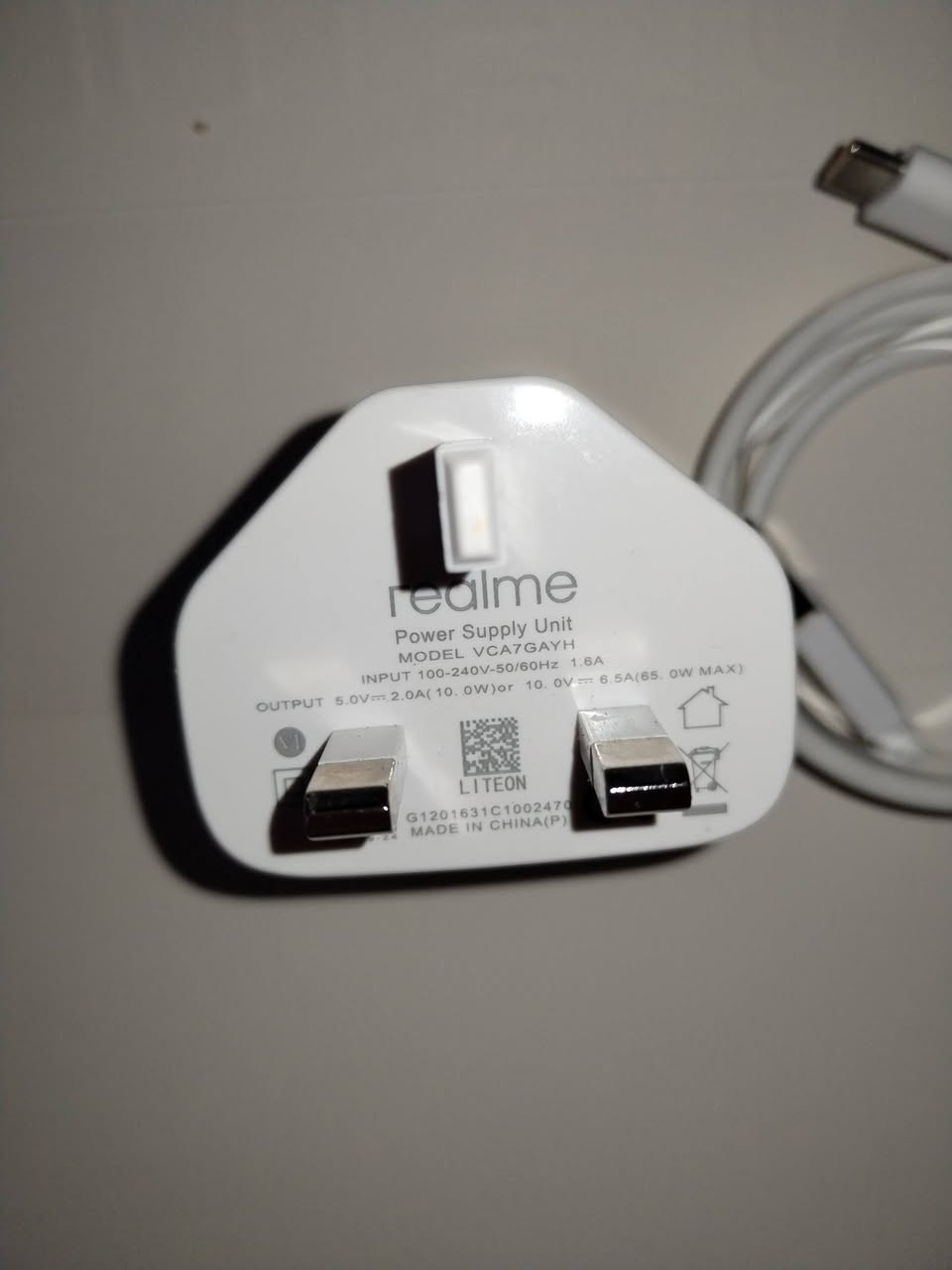 شاحنه ريملي اصلية وكالة ريملي 
شحن سريع 65واط
السعر 15الف معا التوصيل


**إذا كنت صاحب هذا الإعلان وتريد حذفه لأي سبب، رجاءا أرسل رسالة إلى الدعم الفني**