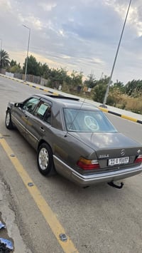 مرسيدس 300E • موديل ٨٦ محدثة ٩١ • رقم بغداد باسمي