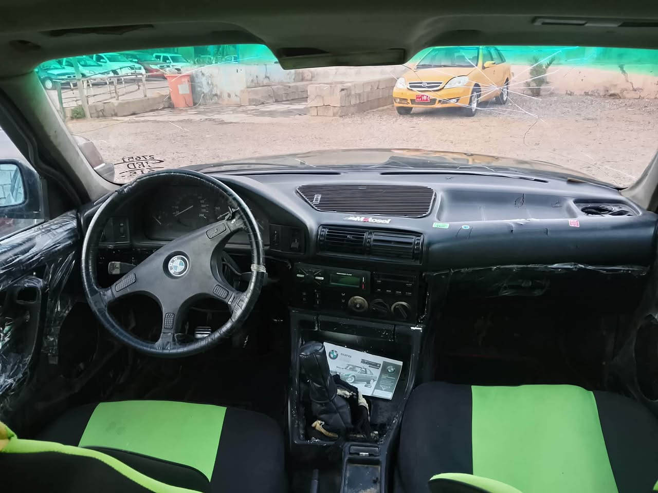 سەرەتا بەناوی اللە BMW520i مۆدیل 1992گێڕوو مەکینەو ئاکسل بەشەرت سەیارەکە علووجەو  ماڵی مەدەنی بەشەرت حازرە بۆ کۆد سەیارئکی تووندوو تۆڵوو جائیزە لەقەدەر پارەکەیەتی داوای ١٥$گەلاو معامەلەیەکی برایانە رەقەم واتس ئاپوو ڤای بەری لەسەرە(***********)(***********)سەیارەکە لەشاری کۆیەیەو لەخزمەت منداڵی فەقیر دام. أربيل, العراق
