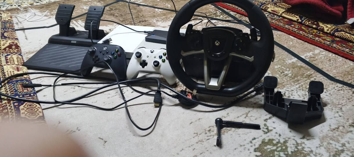 ⭐ سلام عليكم 
⭐  اكس بوكس S1
⭐ حجم الذاكره 500G
⭐ هارد خارجي 500G⭐يعني 1T
⭐ دركسون نوع Hora ⭐ نص فره 
⭐نضافة 95%
⭐اشتراك كيم باس التمت 
العاب⭐ فورزه هورايزن 5⭐ اف سي 2025⭐ فيفا 2025 ⭐كلفديوتي مودرن 3 ⭐روكت ليك⭐ جيتي اي 5
⭐ لا مصلح ولا مبدل بي شي الستيكر مبين 
يده عدد 2 اصليات⭐ الون السود كير مغناطيسي 
⭐⭐⭐⭐⭐ السعر قفل 190🔓🔓⭐⭐⭐⭐⭐
⭐ويا الدركسون
⭐⭐من غير الدركسون يصير سعره 170 ⭐⭐
⭐العنوان بغداد الشعله ⭐
⭐***********⭐
