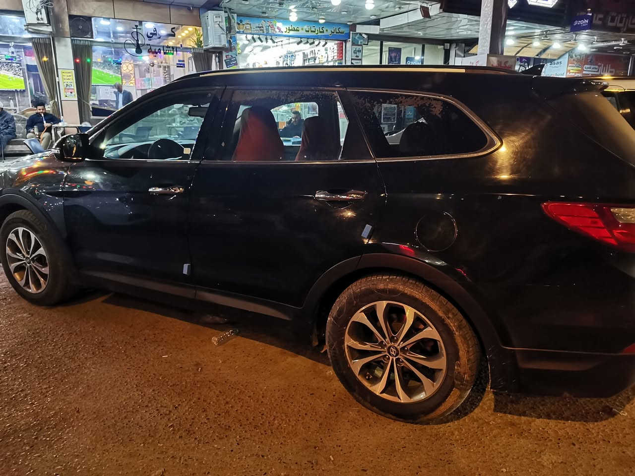 السلام عليكم سنتافيه موديل ٢٠١٥ وارد امريكي محرك ٦ سلندر ضرر فقط ربع جاملغ وحافه البنيد فول موصفات عدى الفتحه بصمه ٧ راكب رقم ذي قار بسمي سعر ١٦٠ وبيها مجال لشراي مكان السيارة مركز الناصرية ***********
