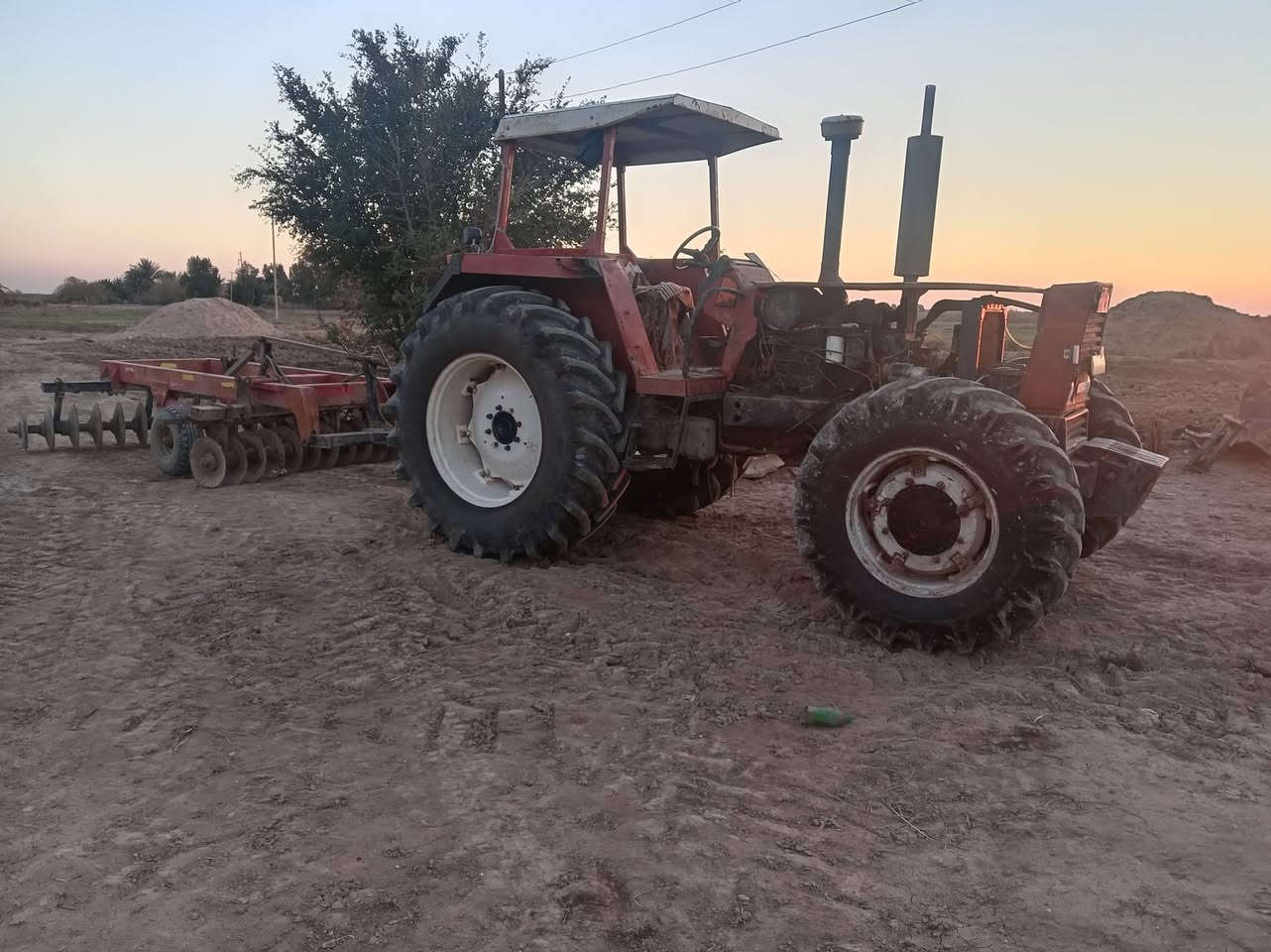 فيات ١٥٨٠ مكفوله محرك وكير واكسن تخم تاير جديد للبيع او مراوس ب فيات ١١٠او ١١٥ للأستفسار
***********
