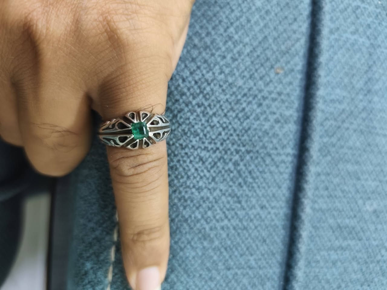 السلام عليكم اخوتي اصحاب الذوق محابس صياغه وحجر متعوب عليهن الله يرحم والديكم المايعجبه سعر لايكسر بيهن .ياقوت مطعم زفير ١٢ حجر اضافه ذهب ٢١ غرامين ونص سعر ٥٠٠ قفل / زمرد كولمبي ١٤٠ /خاتم زفير ٨٥ / جزع قديم ٣٠ /سليماني نادر كلش ٥٠ /جزعه يمانيه منحوت صوره ابوالفضل العباس ع ١٢٥


**إذا كنت صاحب هذا الإعلان وتريد حذفه لأي سبب، رجاءا أرسل رسالة إلى الدعم الفني**