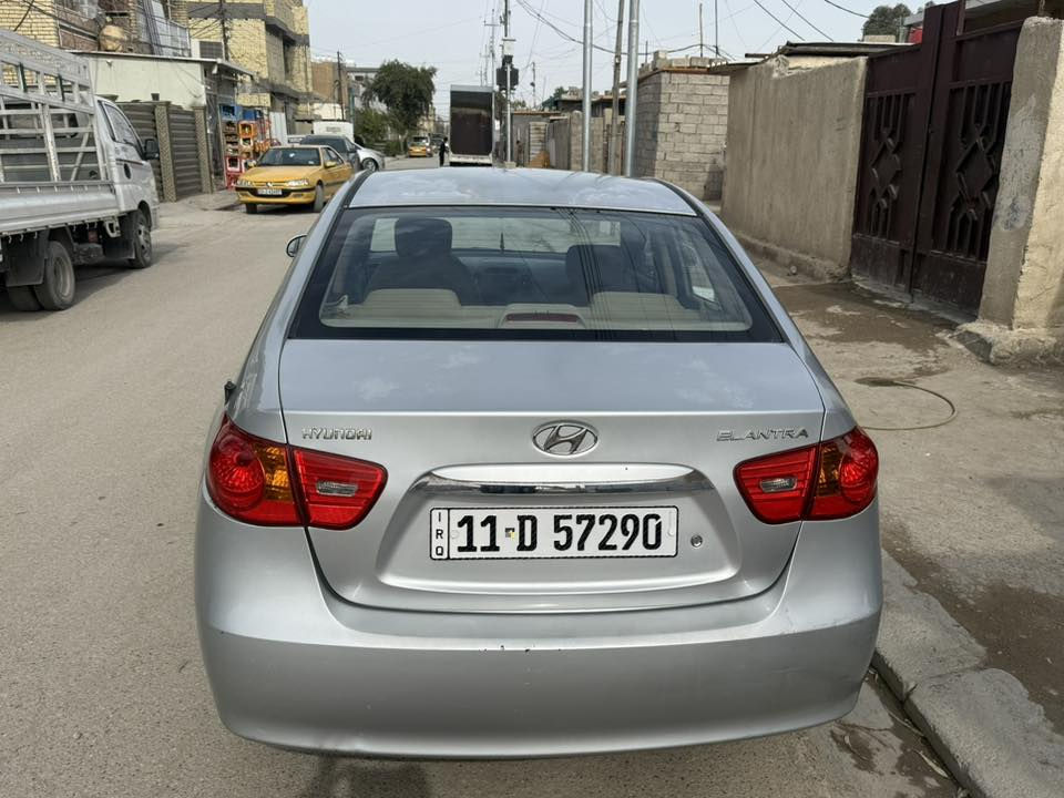 السلام عليكم من رخصة ابو البيج 
النترا 2010 لون رصاصي خصوصي رقم جديد وسنوية جديدة السيارة حلوة ونظيفه وهاي كدامكم السعر 120
للأتصال ***********
الأثير  ***********
