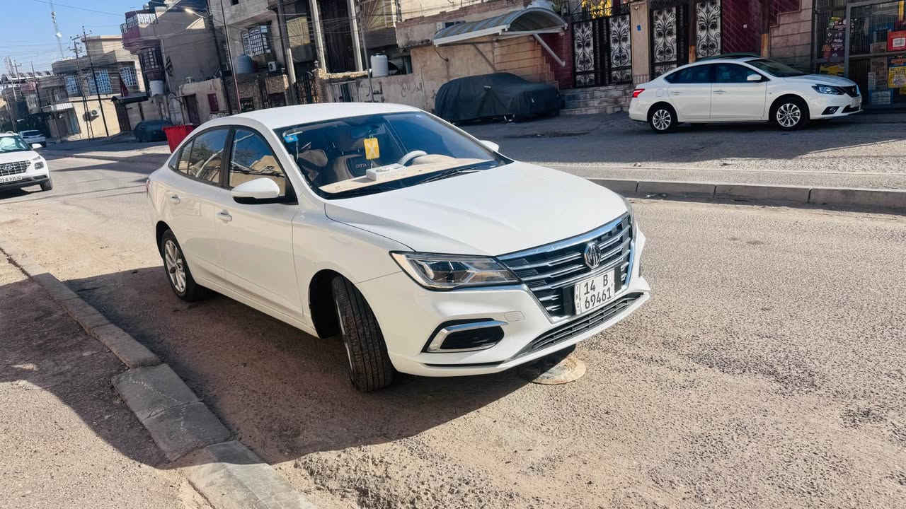 سلام عليكم 
سيارة Mg5 موديل 2025 
خليجيه بدون ضربه كفاله حتى من الشخط 
مكينه 1500 الاقتصاديه نظام الايكو 
مواصفات ستندر 
بعدهي بضمان الشركه 6 سنوات او 200 الف كيلو دهن كله اصلي من الشركه 
رقم بصره السنويه باسمي تحويل ثاني يوم 
للتواصل ***********
السعر 125 وبيها مجال قليل البصرة, العراق
