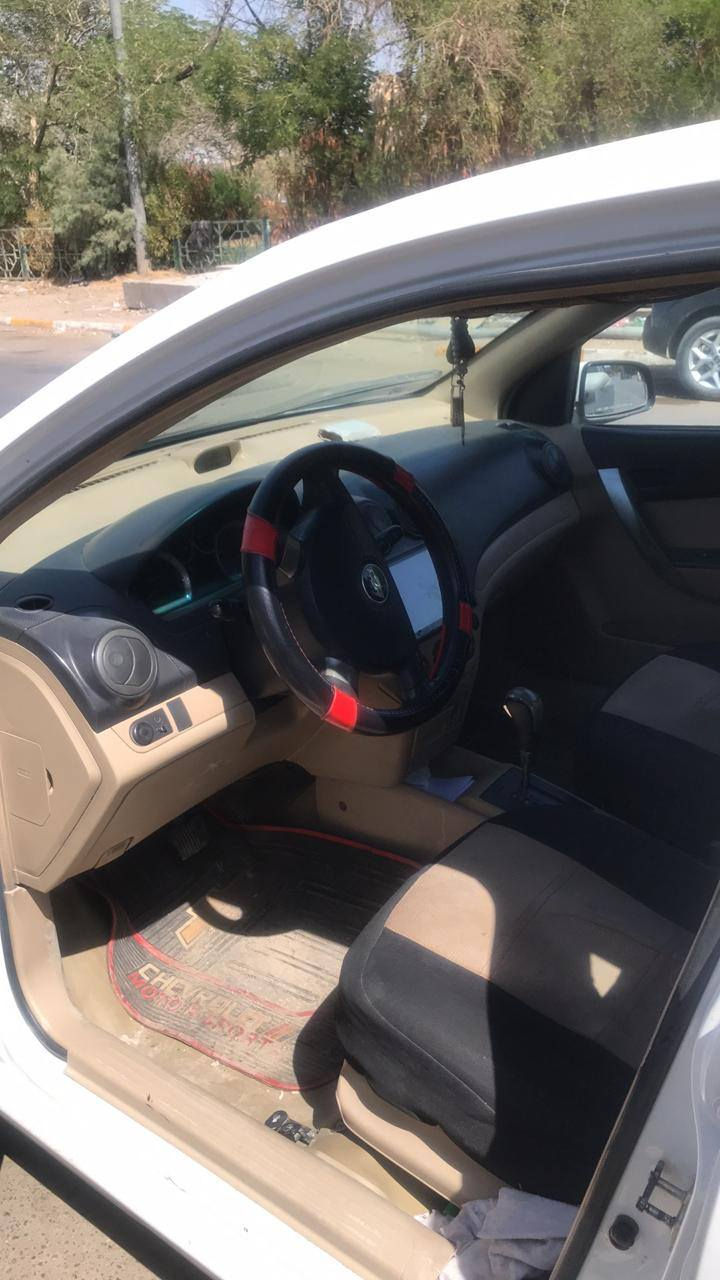 السلام عليكم أفيو ٢٠١١ للبيع المكان الغزاليه السعر ٧٠ ورقه للتفاصيل ***********
