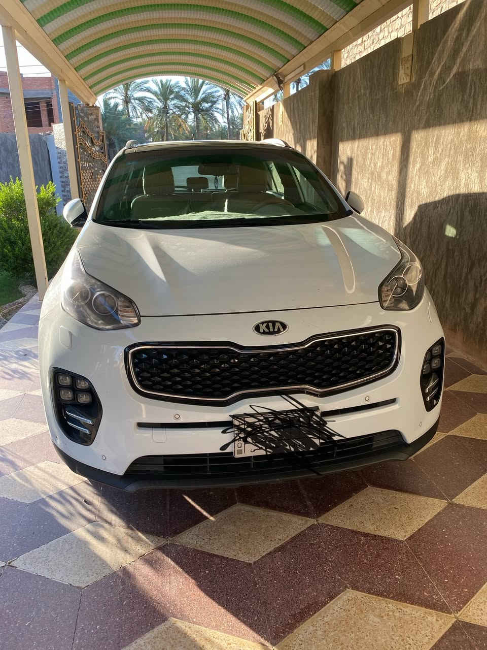 سبورتج 2018 
ماشيه 236 
فول مواصفات
رقم بغداد 
السعر 18ونص وبيها مجال
المكان الرمادي  
***********

