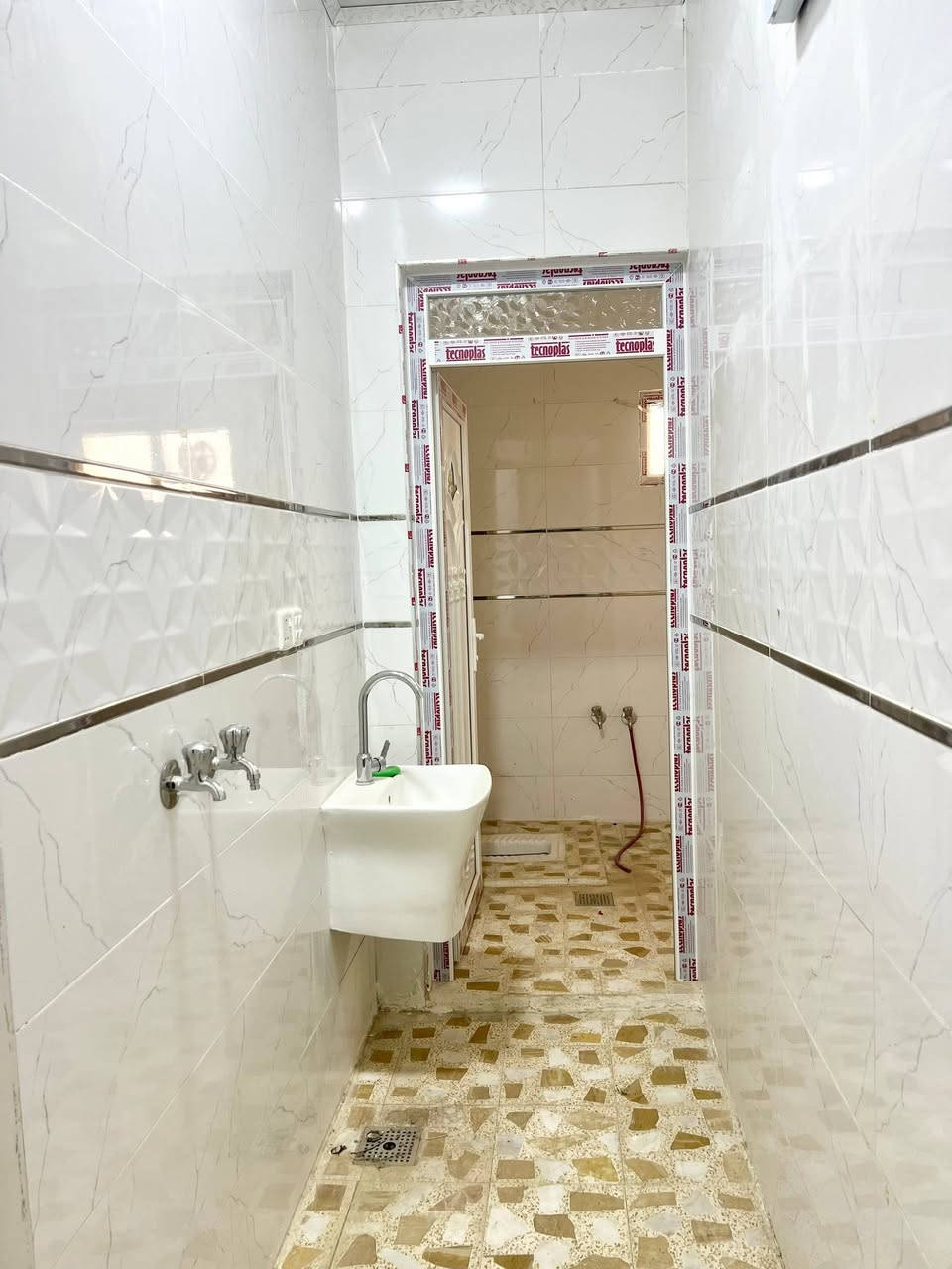 شَقَّةٌ سَكَنِيَّةٌ لِلْإِيجَارِ فِي حَيِّ السَّمَاحِ الْأَرْكَانِ بِمَدِينَةِ الْمَوْصِلِ، بَدَلُ الْإِيجَارِ 200 أَلْفٍ قَابِلٌ لِلتَّفَاوُضِ

للِاسْتِفْسَارِ أَكْثَر ، الاِتَّصَالُ عَلَى الأَرقَامِ الآتِيَةِ :

مُتَوَفَّرٌ وَاتْسَاب : ***********
مُتَوَفَّرٌ وَاتْسَاب : ***********
