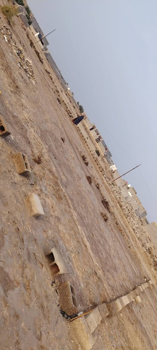 قطعة ارض زراعي للبيع المساحه 200 متر

الموقع ابو قنم نهايت شارع ام البنين وتنزل للزراعي

تصل وبيك خير وتدلل ***********
