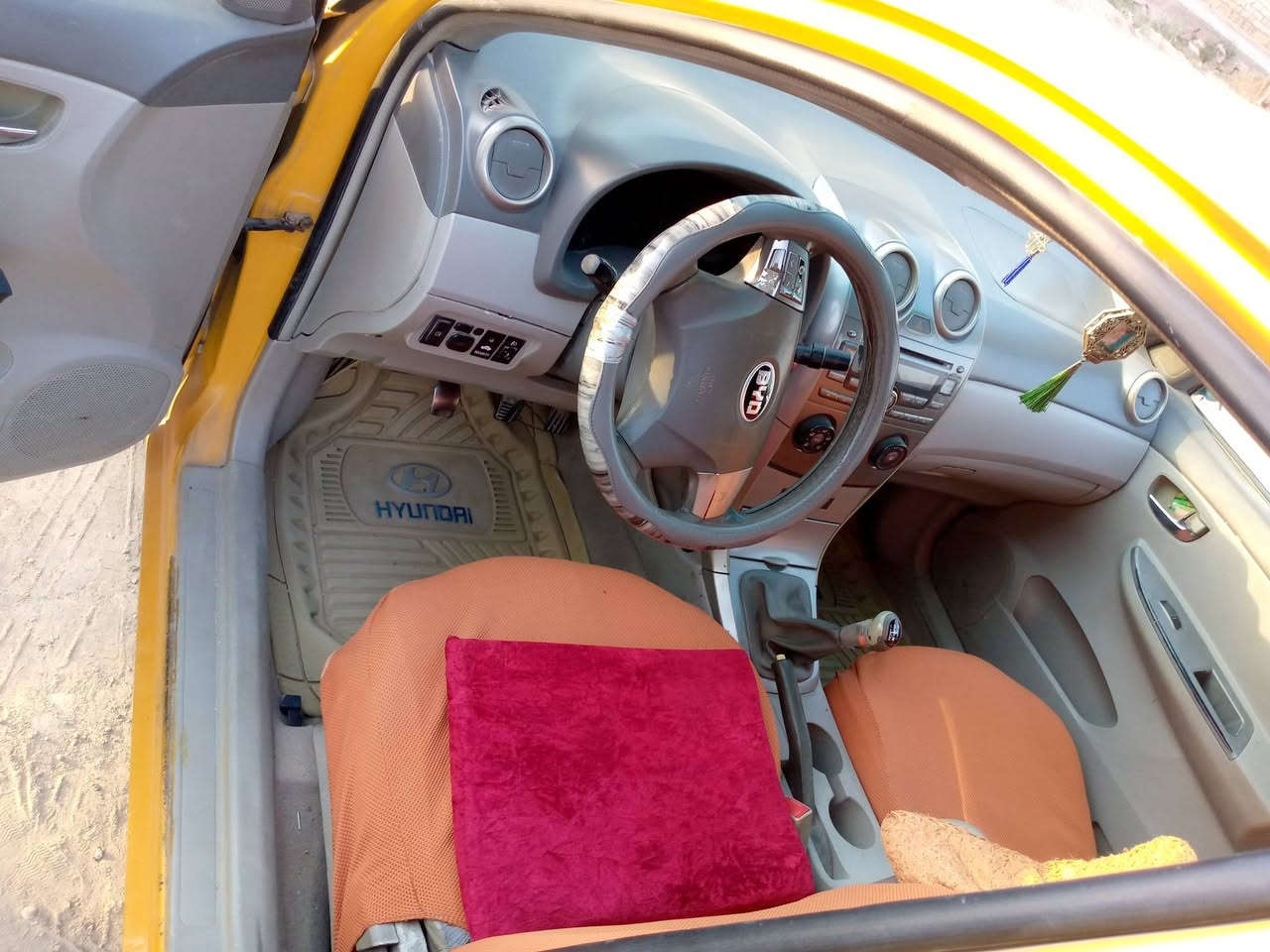 سلام عليكم سياره بيوايدي مديل 13محرك وكير مكفولات مكفوله منضربه وسدر وتخم تاير رقم ذيقار سع42وبيهه مجال ***********
