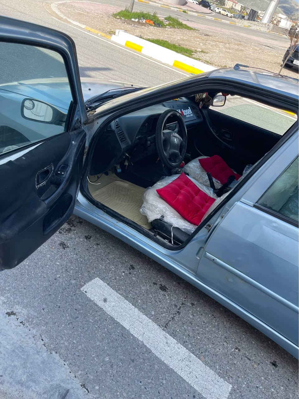 سلاوي خواتان ليبييت بيجؤ فه ره نسى ئارمه كه ي ون بوه به شەرتی ئەوەلیات ئەیفرۆشم سەیارەکە پئویست پە وەسف ناکا ٢٥٠ دینار مەسرەفی نیە ئەوەی شەریکە دانابئت ئیش ئەکات 
کەرەبایی کامل ئیش ئەکات💡
تقەورەقەی بەشەرت🥇
دەعمو لئدراوی نیە🏆🏅
دووكه ڵو بوخاری نیە🧿
تاقمکوشنو گاعی تازەخؤم بؤم بەستوە🎁
تایەو ویلی لؤک ✅
يه ك سایەقی ئەوئت لئی بخوڕئیت ✅
نرخ ١٥گەڵا تۆزئ مەجال 💰💵
ژ.م***********ڤایبەر وەتس ئەپی لەسەرە 💡🔈
له سلئمانی 🔈 السليمانية, العراق
