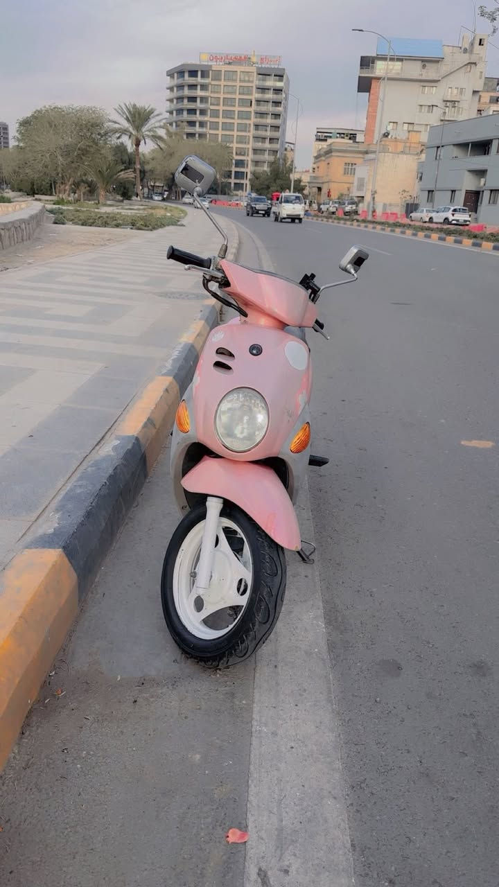 سلام عليكم دراجة فلة للبيع مكفولة من كلشي تواصل  عل رقم ***********
