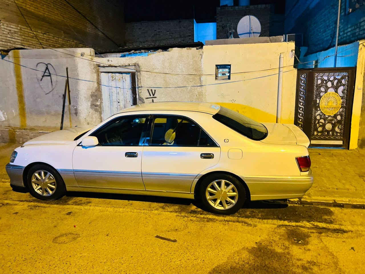 سلام عليكم ملكه للبيع
D4
شاصي 75
مدفوع الكمرك باقي بس على الرقم
السعر ب١١٥ وبيه مجال
لاتصال ***********
