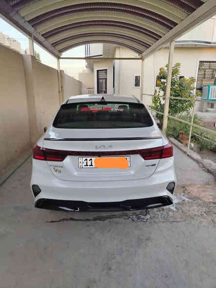 السلام عليكم كيه فورتي موديل 2023 ماشيه ٤٠ حادث صبغ باب بدون دواخل  ودعاميه خلفيه فول مواصفات جيتي لاين محرك 2000 دوش رقم بغداد بسمي السعر ١٥٧ وبيهه مجال *********** بغداد الدوره
