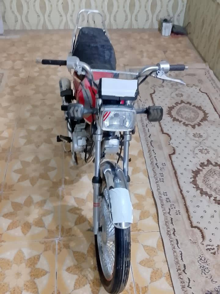 سلام عليكم شباب دراجه تايكر ٢٠٢١ أوراقها اصوليا جاهزا لترقيم مبدل بيها بس ولفات وكلاجات مكفوله ما مفتوحه وسعرها مناسب ب 400 وبيها مجال  مكاني بابل لحمزا لغربي ***********
