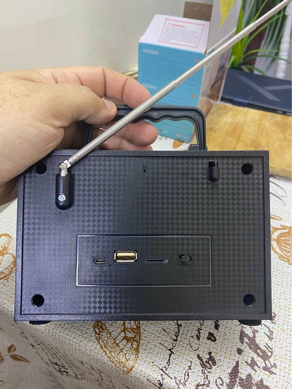 📻✨ **للبيع: راديو أنيق بتصميم كلاسيكي مميز** ✨📻

إذا كنت تحب الأجواء القديمة والصوت النقي، هذا الراديو والمضخم الصوت هو الخيار المثالي لك! 😍
مع قارء mp3 وفلاش ورام sd كارت

🔸 تصميم خشبي كلاسيكي جذاب
🔸 حجم صغير وسهل الحمل
🔸 يدعم راديو FM
🔸 مناسب للمنزل، المكتب أو الرحلات

💰 السعر: (راسلنا على الخاص)

📩 للتواصل والاستفسار، راسلني على الخاص

لا تفوت الفرصة! 🎶🔥 بغداد, العراق


**إذا كنت صاحب هذا الإعلان وتريد حذفه لأي سبب، رجاءا أرسل رسالة إلى الدعم الفني**