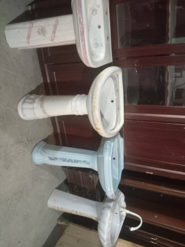 يوجد لدينا غراض مستعمل موقع ام العضام شارع رئيسي ***********
