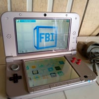 ننتيندو 3DS XL . رام 32 كيكا + الشاحن الاصلي . للتواصل . 07823881649
