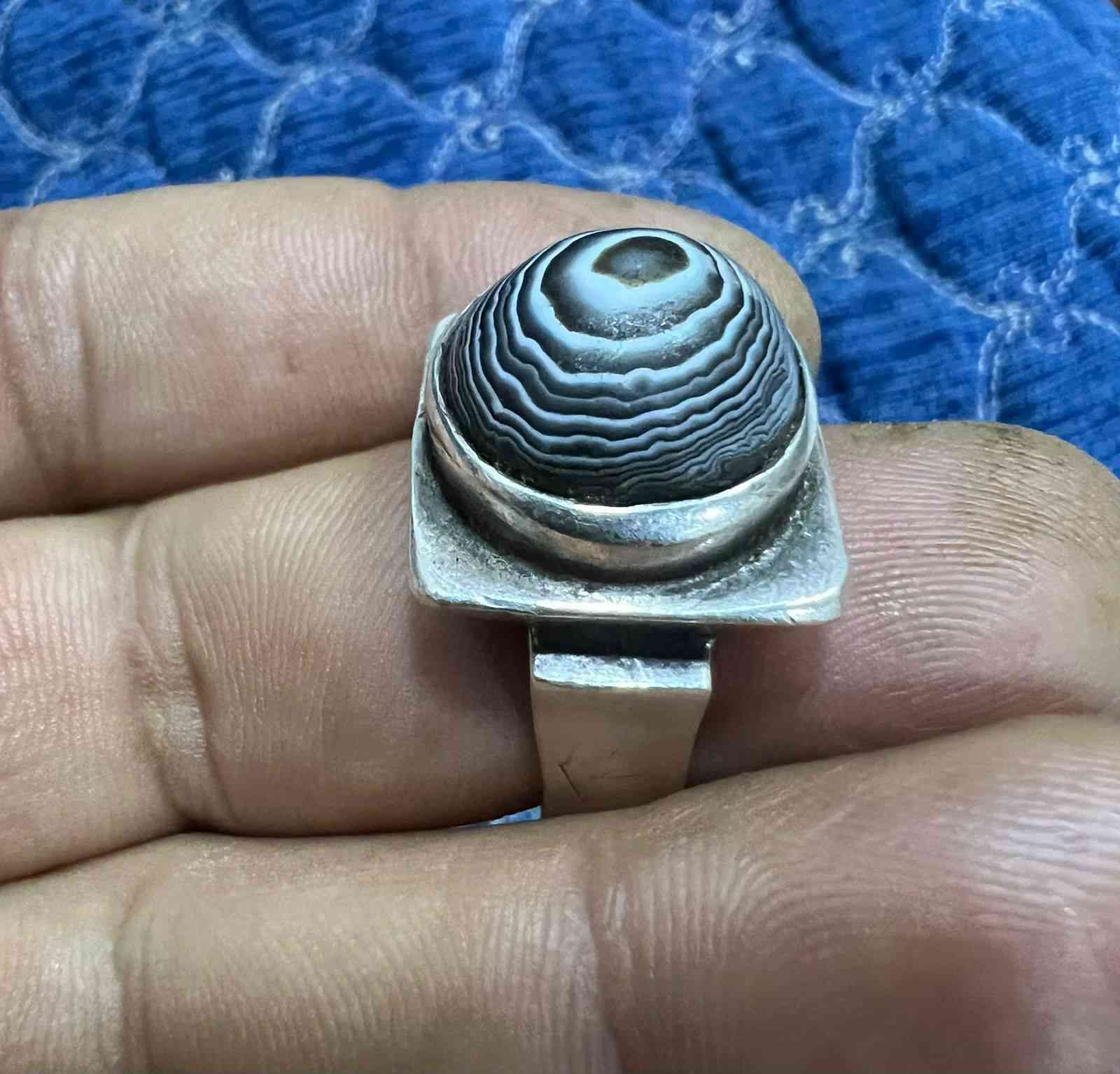 اصليه يمانيه قديمه مشروطه مال سحور. التواصل خاص


**إذا كنت صاحب هذا الإعلان وتريد حذفه لأي سبب، رجاءا أرسل رسالة إلى الدعم الفني**