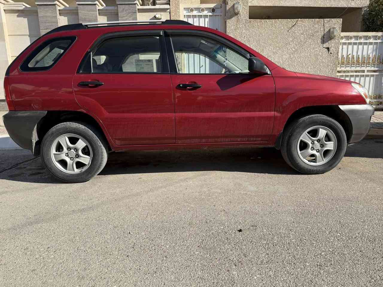 سلام عليكم KIAسبورتج موديل2008 وارد أمريكي بدون ضرر  رقم ديالى دولي محرك وكير بلادي لاصرف ولاتبخير ماشية(143الف) مواصفات عادية مكاني:ديالى بعقوبة.
السعر:115$ وبيها مجال
الرقم:***********
