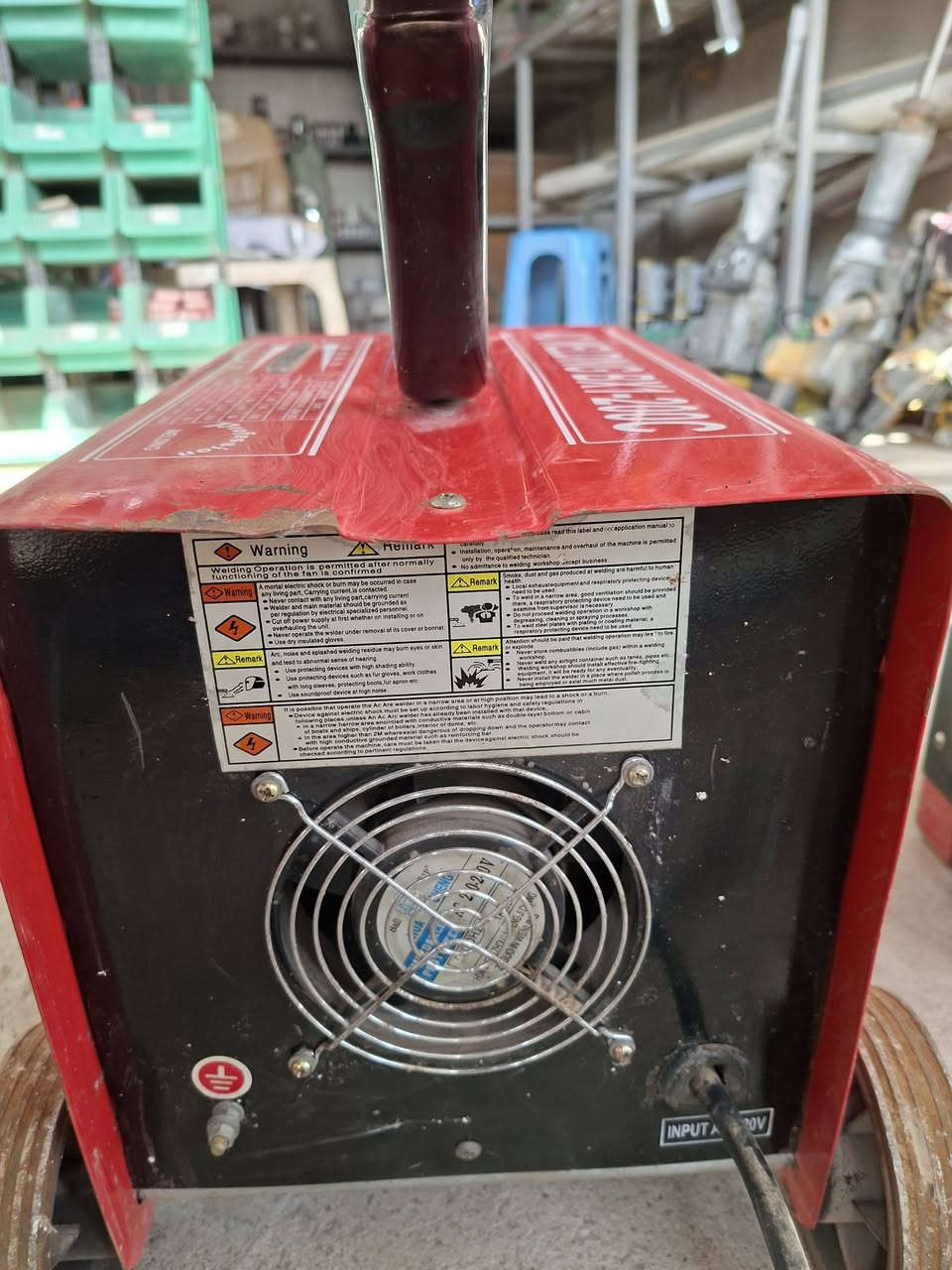 سلام عليكم ماكنة لحيم نظيفة جدا
معروفة عند أصحاب الخبرة الحجم ٢٠٠ السعر ١٧٥ الف اللي يحب يتصل وبخدمتكم العنوان بغداد الزعفرانية 
***********
