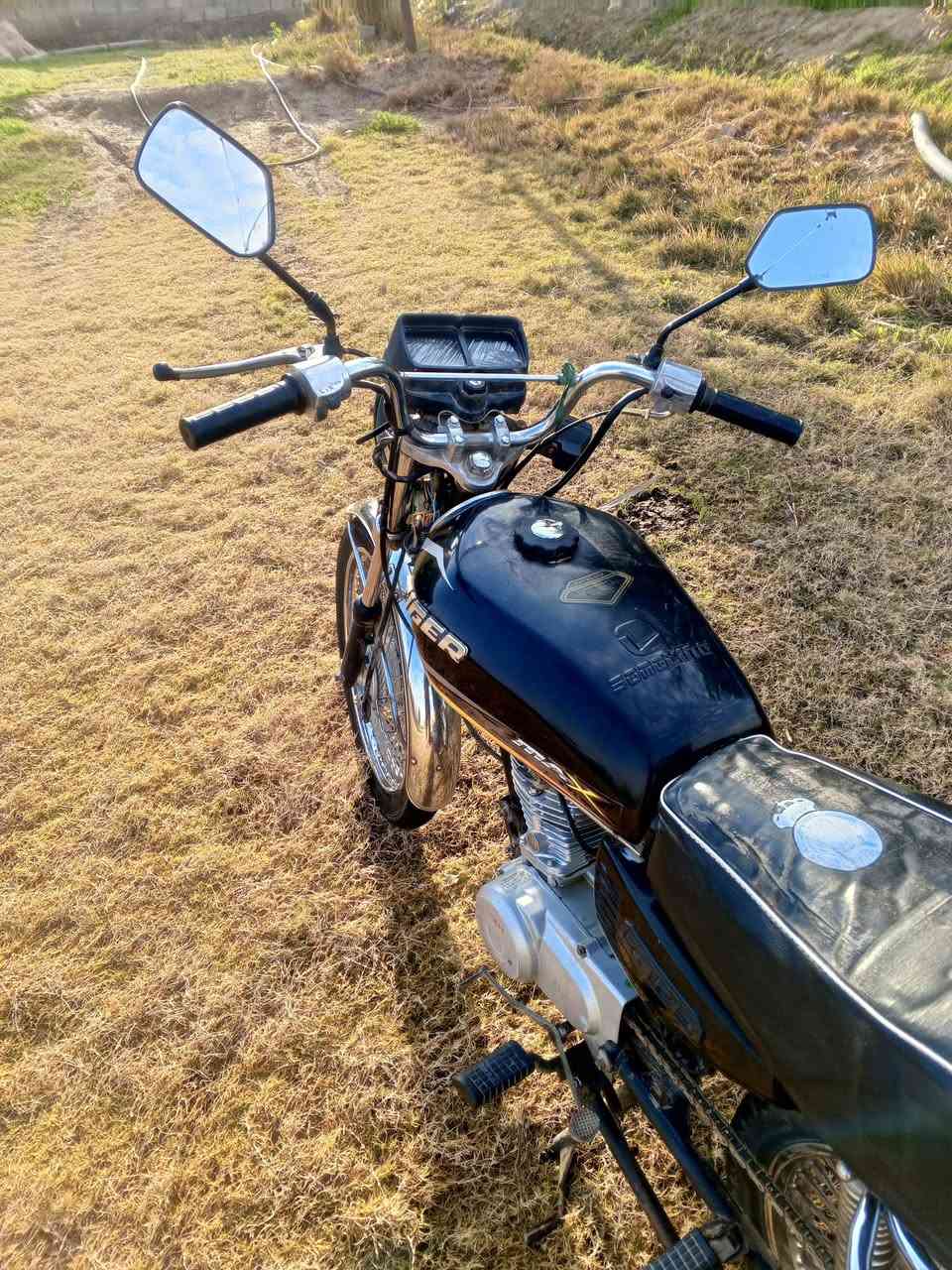 سلام عليكم دراجه تايكر مديل 17 مكفوله كفله عامه وراق صولي
***********
