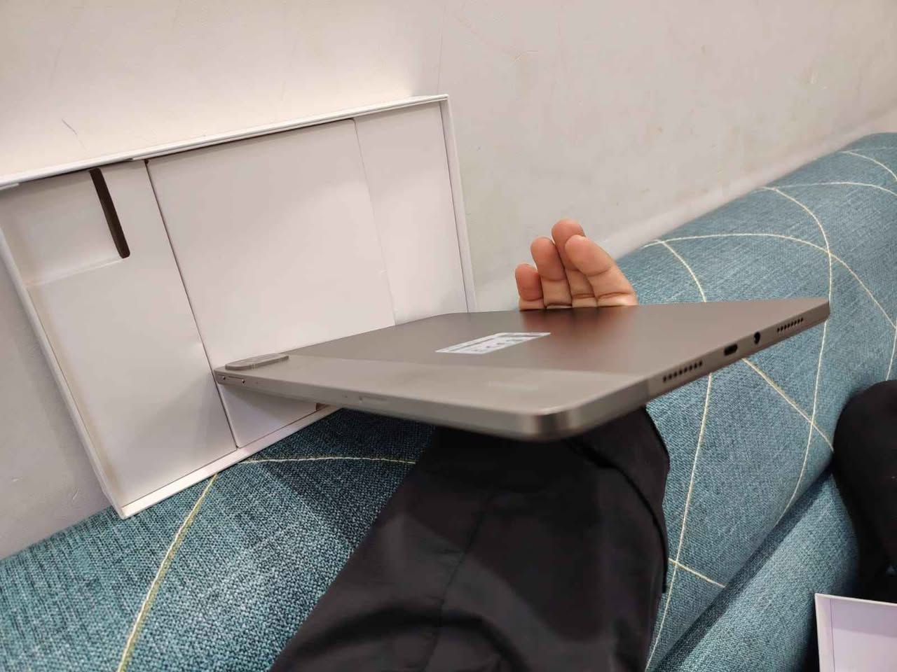 سلام عليكم 
تاب انفنكس مثل ما موضح بالصوره الجهاز بس مفتوح من الكارتون ملحقاته فقط لاصق شاشة وكفر والكارتون بدون شاحنه 

الناصرية مركز 
*********** ناصرية, ذي قار
