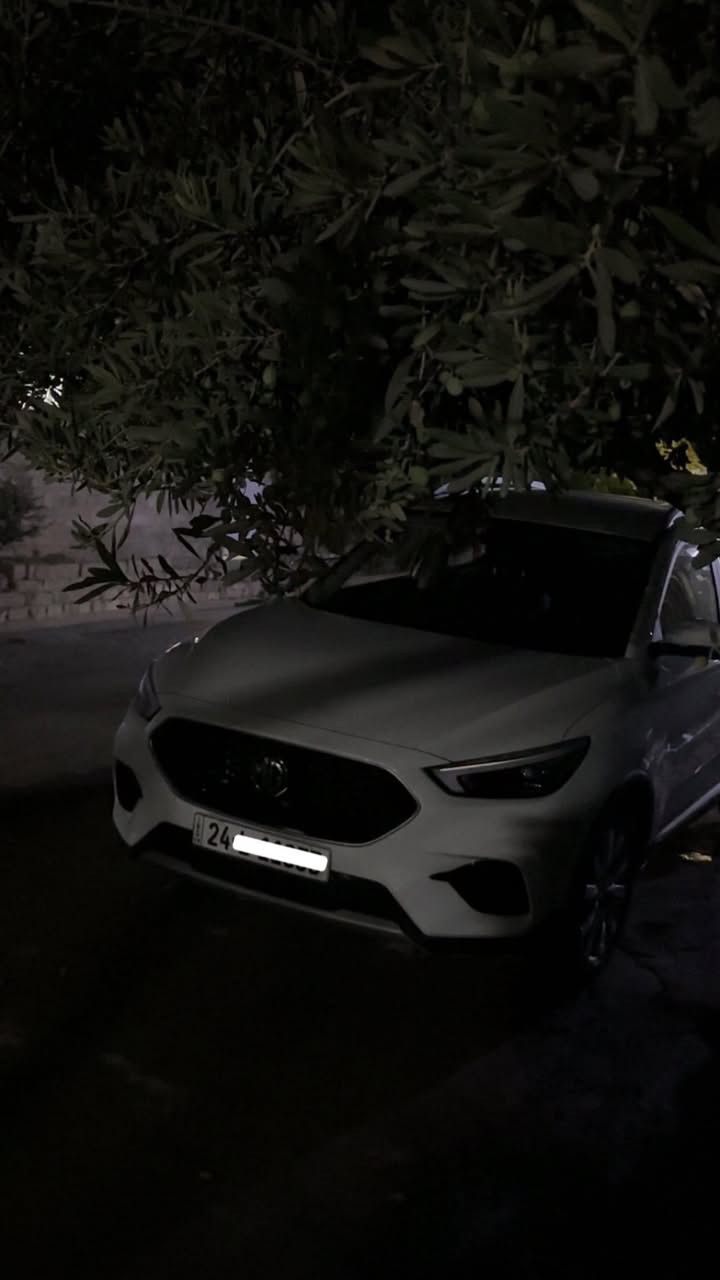 للبيع سيارة MG ZS 2024 FWD بحالة ممتازة جدًا،
ماشية فقط 35,000 كم، بدون دعم و صبغ , استعمال نظيف ومحافظ عليها بشكل كامل

💵: السعر 136 و مجال بسيط 

📞 : للتواصل واتساب (***********) 

🪪▪️سنوية جديدة لحد 2030 السيارة بأسمي 
• رقم دهوك 

▪️محرك 1.5 لتر اقتصادي
 • كير CVT
 • دفع أمامي
 • حساسات خلفية
 • شاشة لمس + كاميرا خلفية 
 • تكييف ممتاز
 • نظام ABS + EBD 
 • حساسات خلفية
 •  صرفية ممتاز اقتصادية 
     • مراقبة ضغط الإطارات TPMS
     • تحكم ستيرن 
     • بصمة + بصمة ابواب 
     • مزوّدة بنظام النزول من المنحدرات (Hill Descent Control

▪️من يوم شرائها لحد الآن الصيانة كاملة بالوكالة
 • عليها ضمان 5 سنوات من الشركة
 • ما عليها أي مشاكل أو ملاحظات نهائيًا
 • جاهزة للاستخدام بدون أي مصاريف

📍الموقع دهوك
