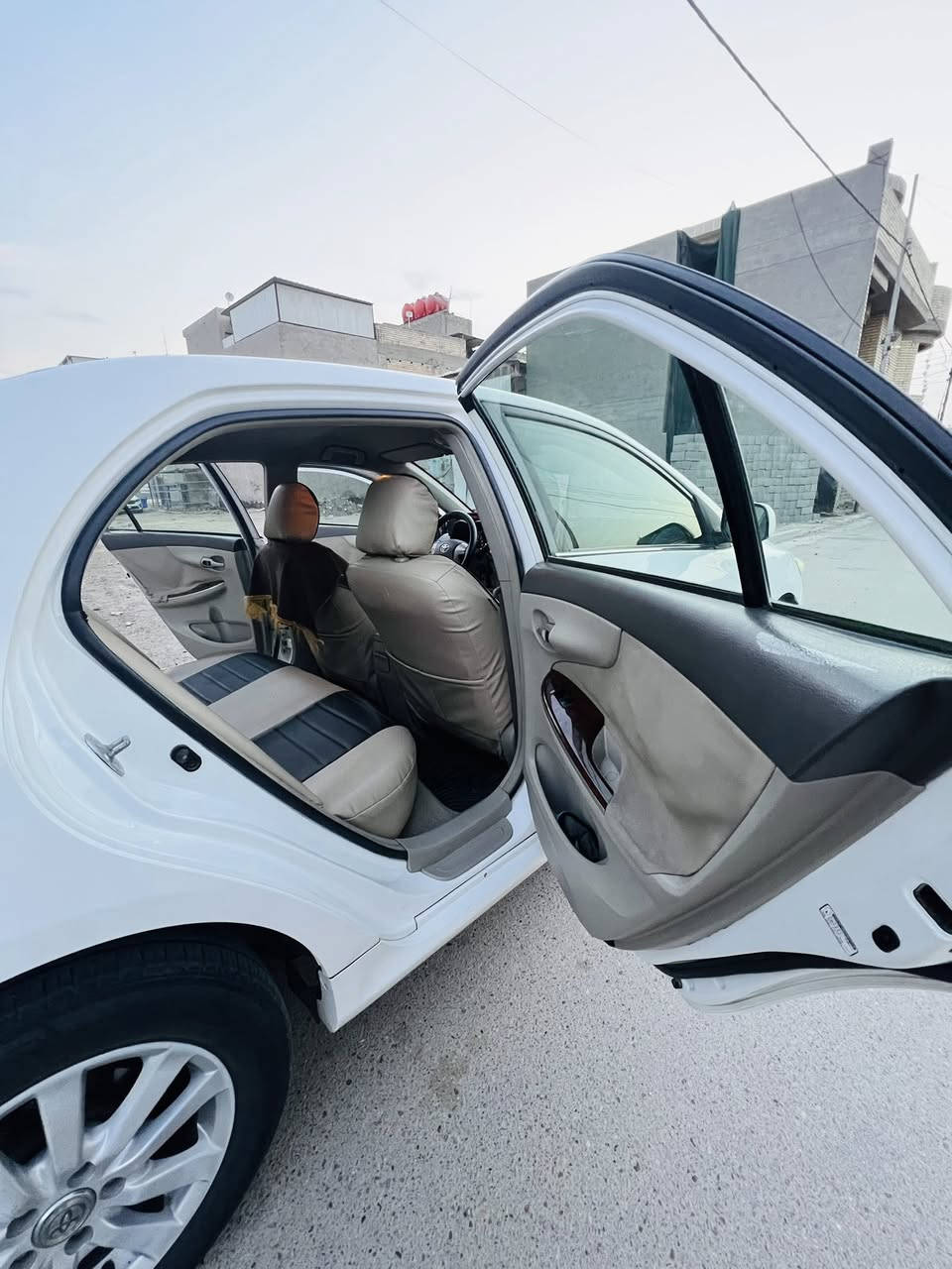 سلام عليكم كورلا2009خليجي مكفوله من الصبغ والتبديل بستثناء بارد بسيط موضح بل سونار محرك1800السعر130$والسياره احلا من الصور الاستفسار الاتصال علئ الرقم***********مكان بغداد
