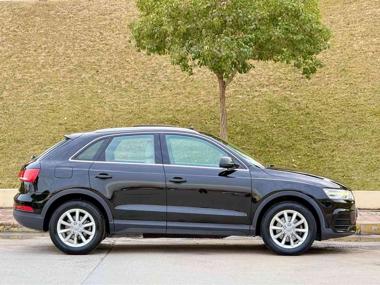 ‎‏﷽

AUDI Q3 - 2017 - QUATTRO 📦🖤 

ئاودی q3 ٢٠١٧ 

سعر مناسب بلاش 138$ و مەجالێکی برایانە 

مواسەفات خلیجی فوول 
سەیارەکە بەس بۆنیدی جەلاتینە بێ دەعم و ئیرباگ 
بە شەرت بەس جەلاتین 
سەنەوی و ڕەقەمی تازەیە تا ٢٠٣٠ 
١٤٠ هەزار کیلۆمەتر ڕۆشتووە زۆۆر تازە ماوەتەوە 
گێڕ و مەکینە بە شەرتە و نەکراوەتەوە 
تەقە و ڕەقەی تیا نییە بە شەرت زۆر توند و تۆڵە 
سارد و چاڵ و شوختی نییە بە شەرت 
هیچ نوقسانی تیا نییە سەیارەکە بۆ هیچ مەگەڕێ 
هەموو گیانی لەسەر دەقی شەریکە ماوەتەوە 

مواسەفات : 

پانۆراما 
ناو زەرد 
کوشن جلد 
کوشن کارەبا 
تەبرید مەرکەزی 
حاسە 
شاشە 
برێک بەسمە 
ئۆتۆ ستارت ستۆپ 
ئۆتۆ هۆڵد 
تراکشن کۆنترۆڵ 
گێڕ ئۆتۆماتیک و عادی 
گێڕ سپۆرت 
لایت پێش و دوا لید 
لایت زینۆن بیلادی 

زۆر مواسەفاتی تر 

سعر مناسب بلاش 138$ و مەجالێکی برایانە

📞 0772 531 4474 السليمانية, العراق
