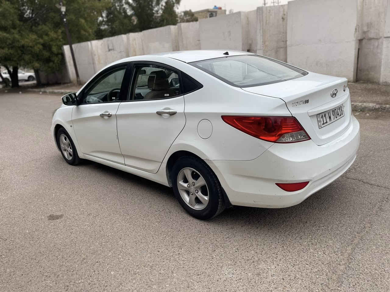 السلام عليكم للبيع هونداي اكسنت خليجي
موديل 2011

سياره جاهزه وحلوه / مكينه 1600 دبل قطره 

بيه جاملغ تبديل وباب صبغ مابيه دواخل 

كير مكينه صدر جديد

السعر 88 وبيه مجال بسيط 

بغداد الصليخ قرب المتسوق 

***********
