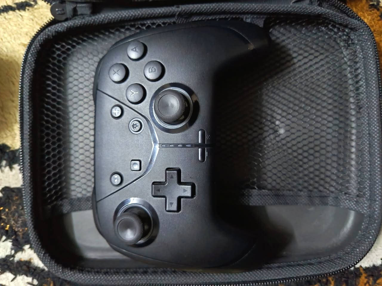 للبيع انطي سعرك و بالعافية
مال امزون

موصفات فول فول

1 بلوتوث 4.0

2. ار جي بي متعدد الألوان 

3.جيرسكوب

4.ازاز قابلة للتخصيص

5.بطارية ليثيوم كبيرة جدا تدوم ايام

6.تربط جميع الأجهزة بي سي. بلايستيشن. اكس بوكس. موبايل

7. محركات اهتزاز

وبعد بيها مواصفات خير من الله


**إذا كنت صاحب هذا الإعلان وتريد حذفه لأي سبب، رجاءا أرسل رسالة إلى الدعم الفني**