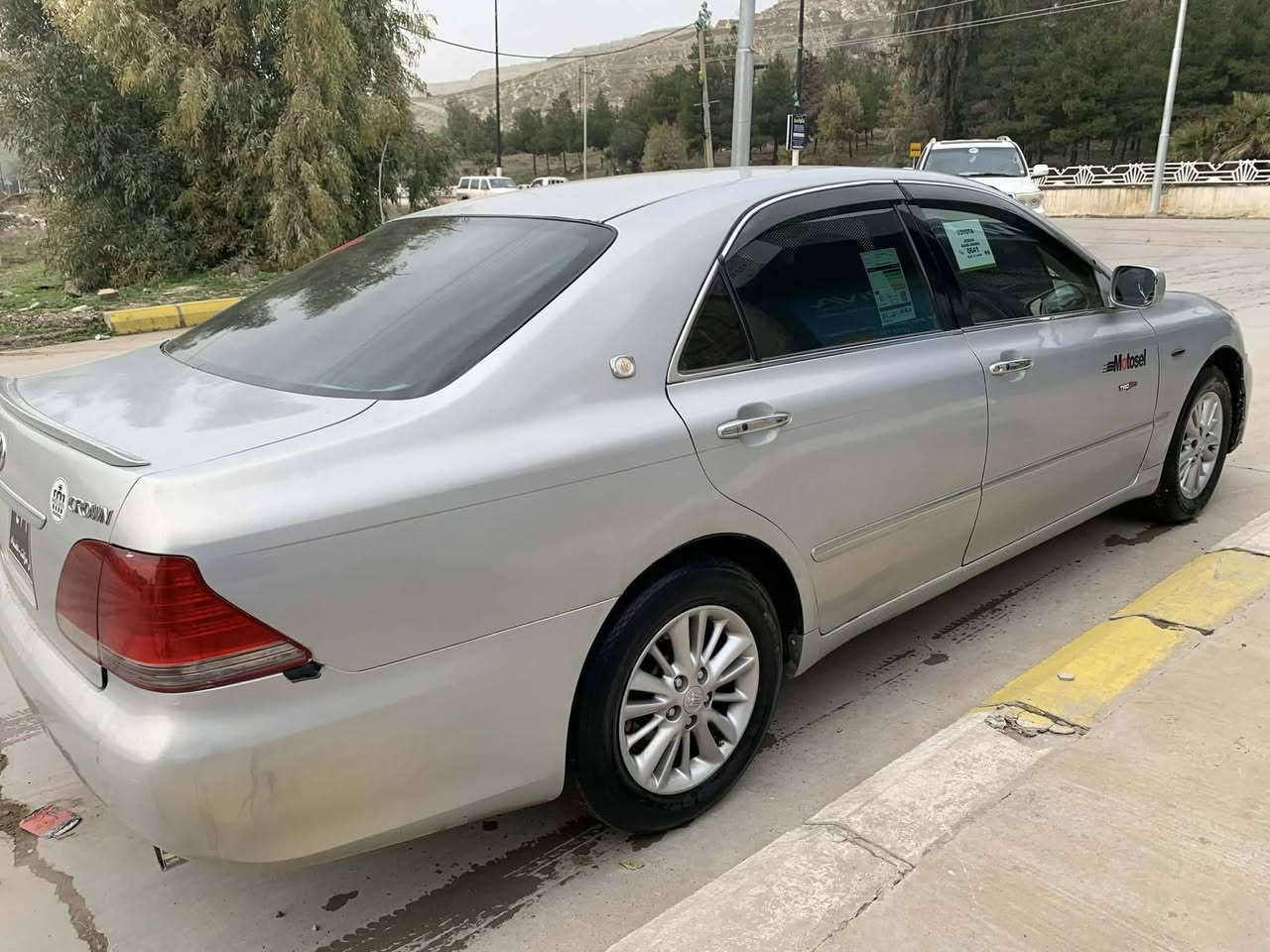 شاهانە بە حری ناوزە رد بچوک بە بچوک جایز کراوە بە شە رتی بێ لێدراو سە قف بۆیاخ نە بێت ٤۲گە ڵا ***********
