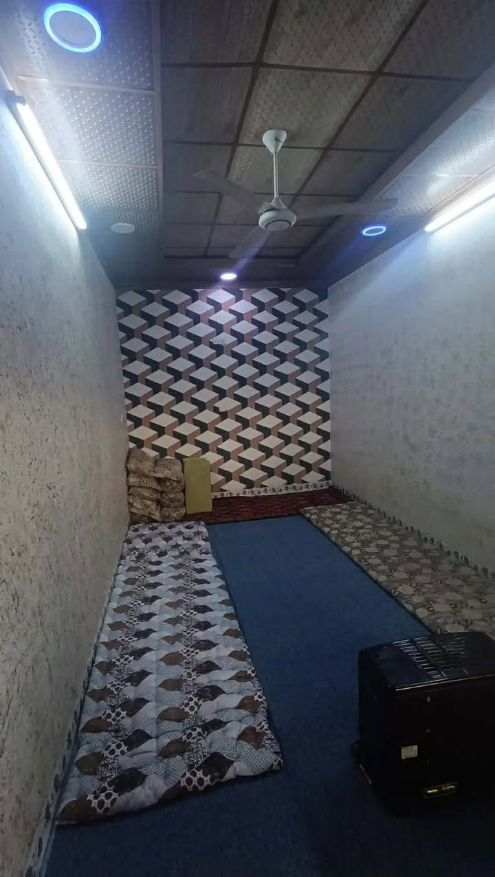 #دار للبيع طابو ملك صرف طابقين  بناء حديث نضام دكت

ملاحظه الدار نقص سقف ثانوي

🧱 المساحة  الدار ( 153 ) متر

 🧱#واجهة:  6 متر 
 
 🧱#العمق:  25,5 متر  

♦️العنوان / كركوك — القادسية الاولى قرب مجمع مالك الموقع جيد جدا على شارع عريض قريب من سايدين

لمعرفة السعر مراسله الصفحه او 
 الاتصال على الرقم *********** متوفر واتس اب 

تفاصيل الدار 🏘

♦️الطابق الاول 

 - استقبال
 - غرفة نوم عدد اثنين
  -هول
 - مطبخ  
 - صحيات  داخلية وخارجية 
 - درج  وخارجي 
 - كراج سيارة
 

♦️الطابق الثاني 

  استقبال 
  غرفتين نوم   
  مطبخ  
  صحيات داخلية

للاستفسار الاتصال على ارقام المكتب *********** متوفر واتس اب  او زيارة مكتب الصرح للعقار في القادسية الثانيه قرب مثلجات سارا
