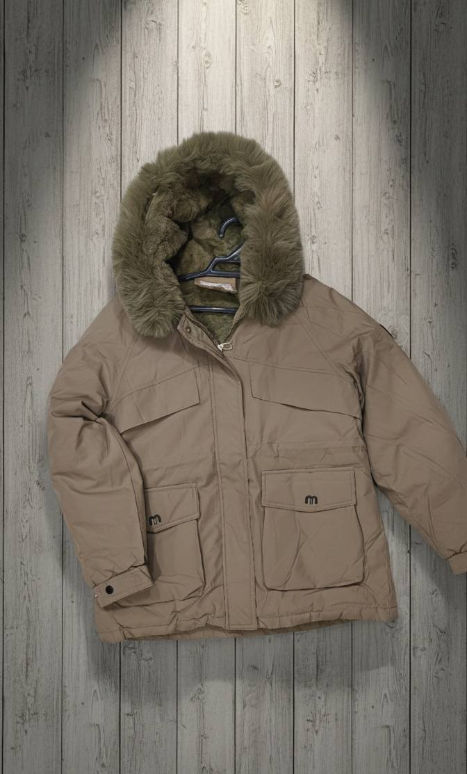 "الجمال والتدفئة بقطعة واحدة! ❄️🤍" 

​الآن متوفرة قمصله نسائيه بكل تفاصيلها الراقية ✨..

قياسات:  من Mالى3XL

عنوان المحل: واسط الزبيديه شارع المدارس مقابيل مدرسه القيروان قرب المنتزه
----------------------------------------------------------------------
للتواصل واتساب: ***********

@الجميع
