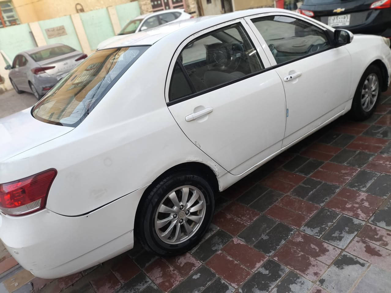 السلام عليكم بي واي دي  G3 أوتوماتيك موديل ٢٠١٣ السيارة جاهزة وصاحب السيارة جيراني مداور ثاني يوم  رقم قادسية. بيه فقط باب الخلفي تبديل. التبريد مع السويچ. السعر ٤٨   رقم الهاتف  ***********
