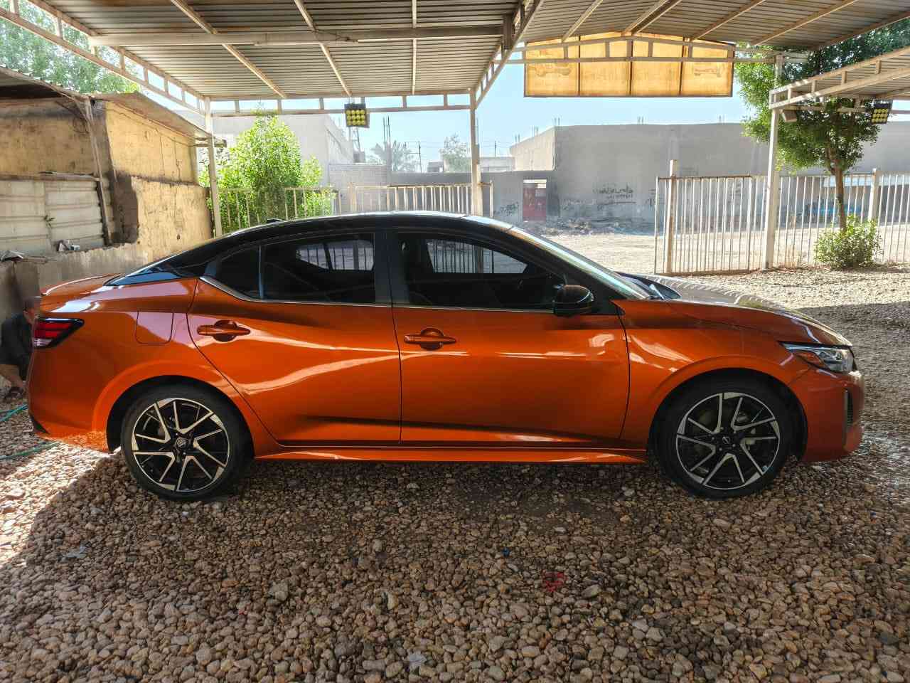 نيسان سنتراSR
فول مواصفات لأخير 
السياره بل حله 
السعر بلاش ١٥٣ للتواصل 
***********
 ***********
عقيل الحلاوي الحلاوي
