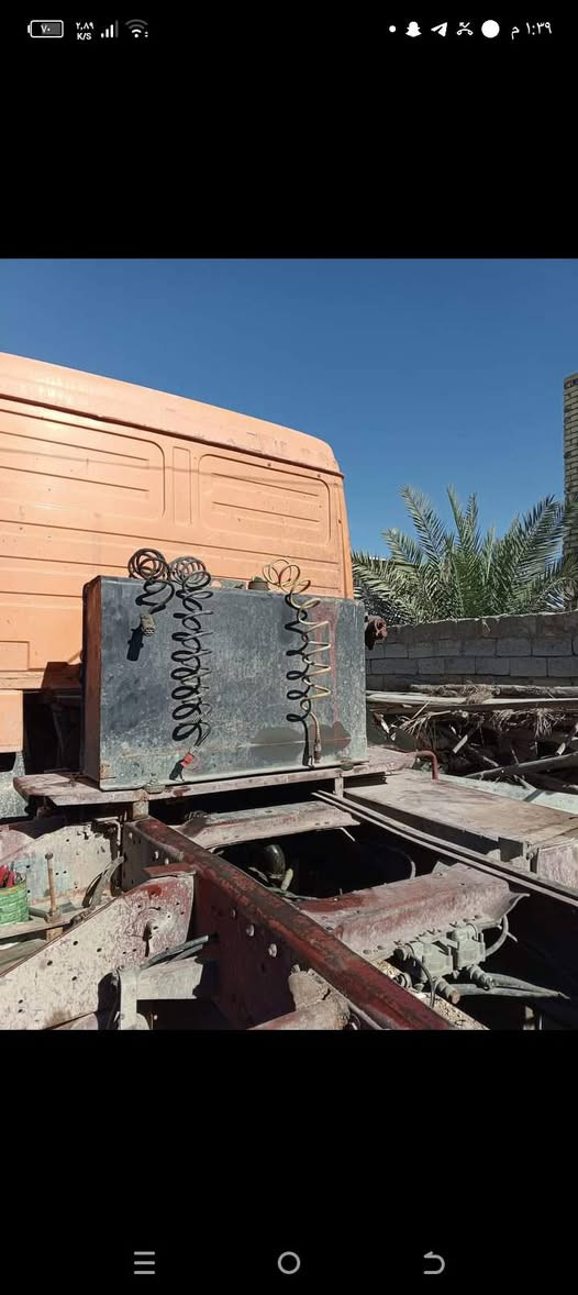 السلام عليكم للبيع صينيه وتانكي هدروليك وتانكيات كاز الستفسار على الرقم ***********
