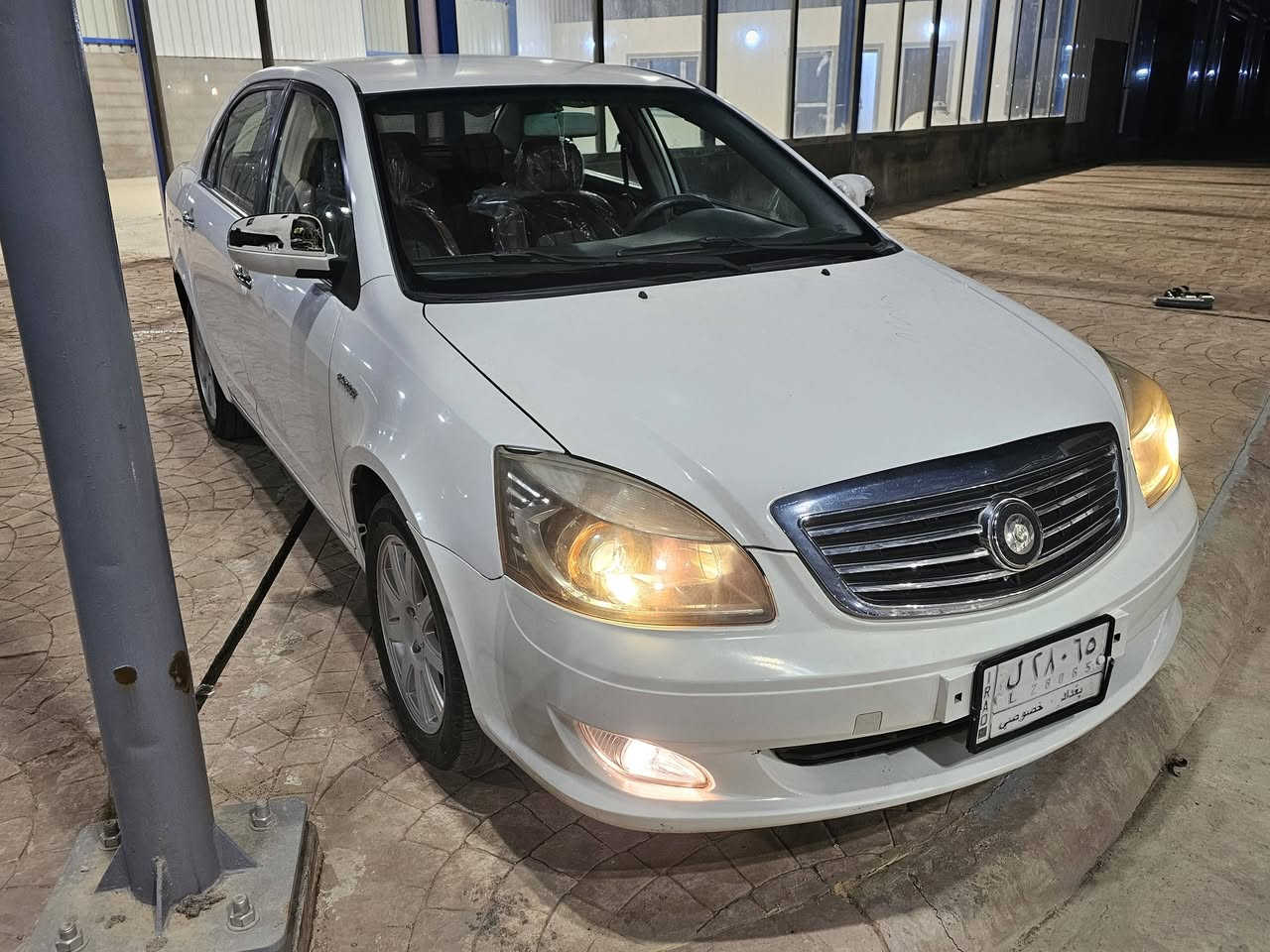 سلام عليكم عندي جيلي موبل سياره مكينة جديد صدر جديد تخم تاير سنوية ٢٩ جديدة ماشية 66 موديل 2013 تراي زيرو ماشية 66 حقيقي تليفون *********** بغداد مدينة الصدر الاورفلي كير عادي
