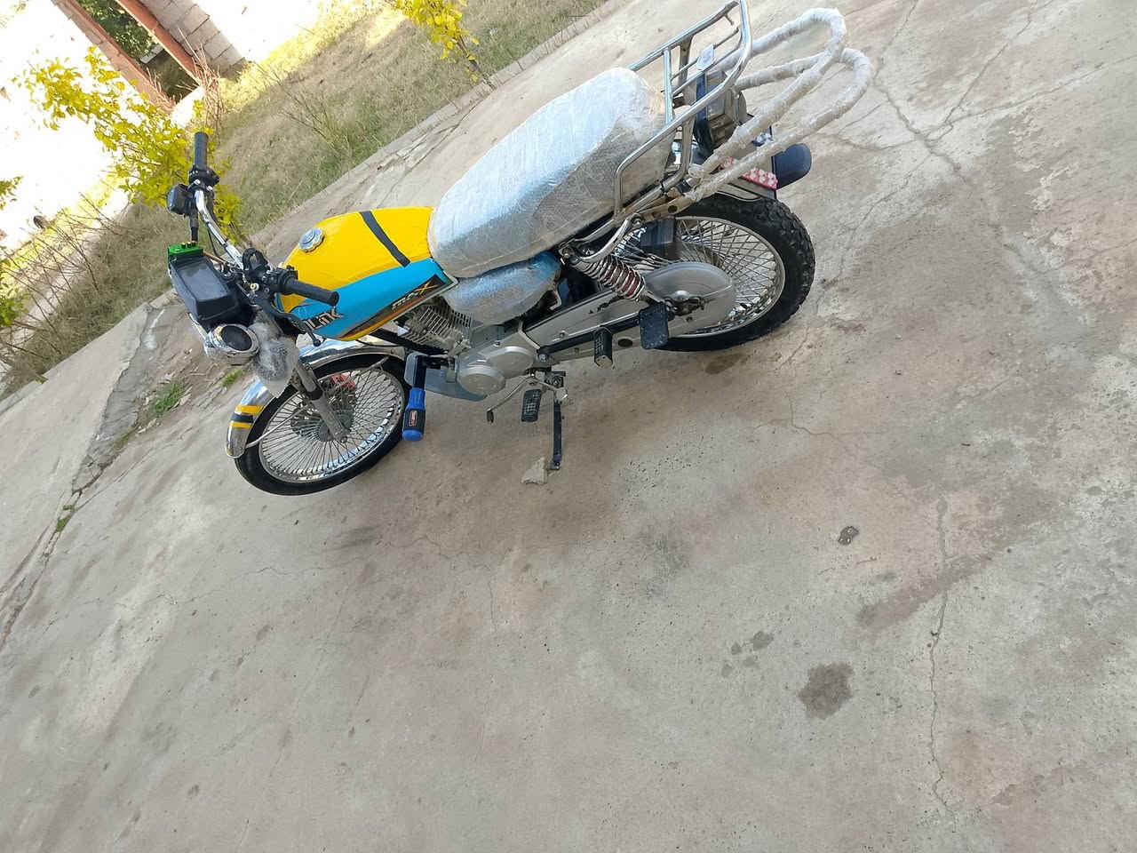 سلام عليكم دراجة البيع تايكر 4كير موديل 2024محرك مامفتوح نشاط فول كهربائيات شغاله  تأيرات جديد دراجة كله شغاله وناعمة  ومجبزه كمله مكان بيجي سعر 525بهامجال شراي تصال ***********
