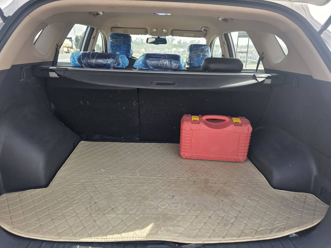 هونداى توسان موديل ٢٠١٧
ماشية ١٣٥
سنوية لحد ٢٠٢٧
محرك مفتوح فقط للتنظيف بدون تبديل ولابرغي
بيها طرف سكن مكانات كارد مع شبر فوك بونيد بدون حادث
سعر ١٧٣
كوبون بنزين
كركوك ..رحيم اوه
***********
***********
