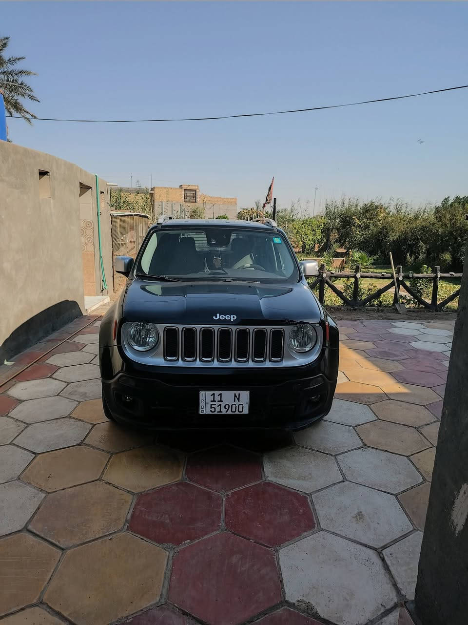 سلام عليكم جيب رانكيت 2016 لمتد بسمي بغداد مكان السياره الديوانية *********** السياره بدون حادث
