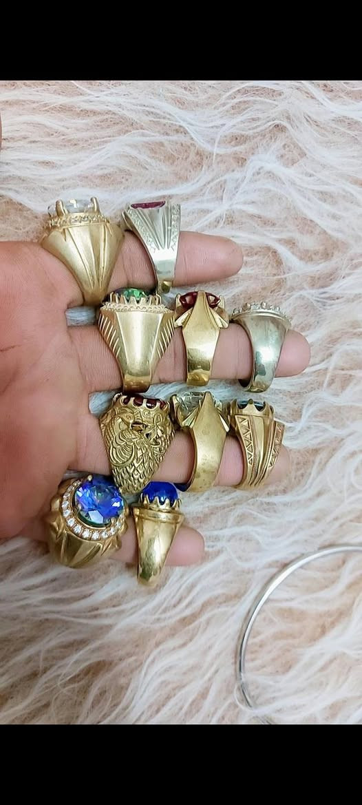 سلام عليكم. للبيع خواتم مجوهرات صياغة القالب نحاس سعر القطعه 15 مع التوصيل لكل المحافظات الشراي يراسلني خاص ويتدلل


**إذا كنت صاحب هذا الإعلان وتريد حذفه لأي سبب، رجاءا أرسل رسالة إلى الدعم الفني**