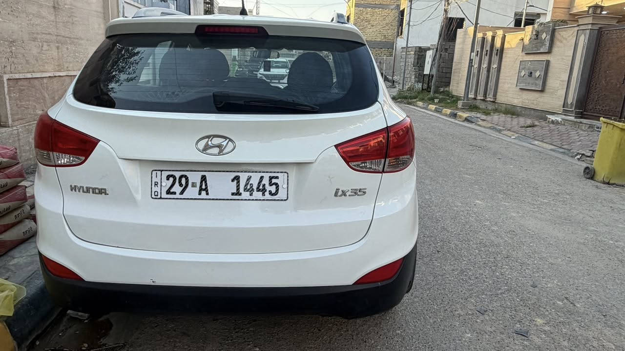 السلام عليكم
توسان خليجي 2011 
ماشية 165 الف مكينه مفتوحة 
رقم واسط 
العنوان واسط الكوت 
السونار مرفق مع المنشور
الاستفسار الاتصال او المراسلة على الخاص
***********
