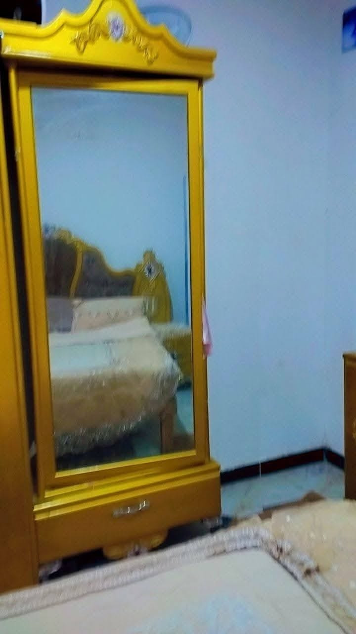 للبيع غرفه عراقي تصميم تركي نظيفه 
ناصرية حي الفداء مراسلة الصفحة أو الاتصال على الرقم
 ***********
السعر ٧٥٠
