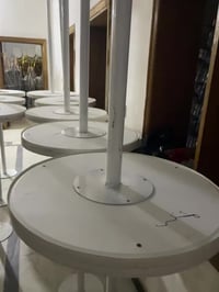 ميز هاي تيبل للبيع العدد 20  قياسه 65 سم العرض  الطول 110 سم  سعره الو...