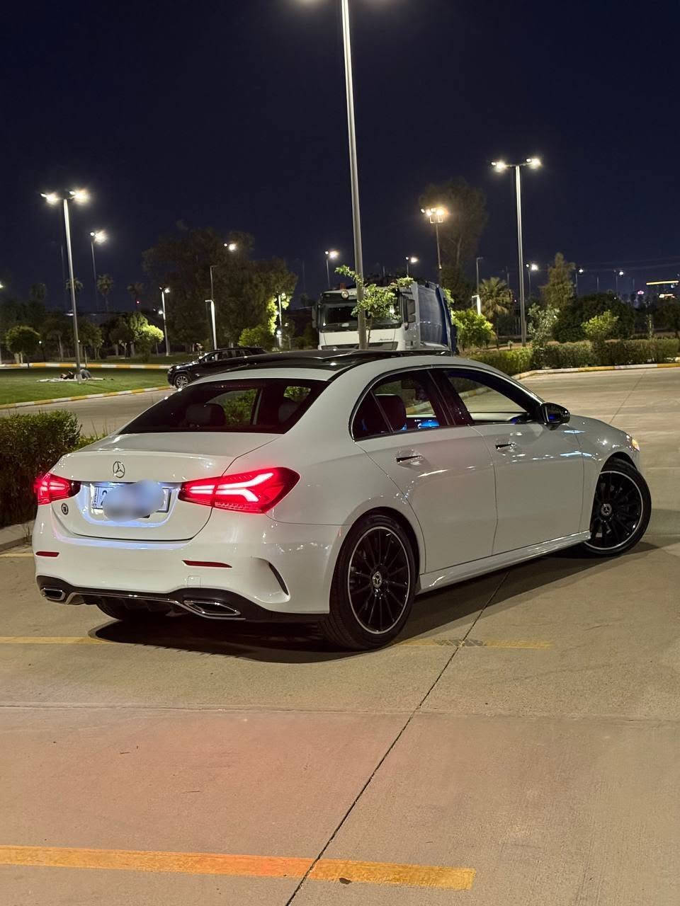 Mercedes A Class2020
حجم 220 
سبوخ قه پاخ صندوق 
هيج ئيرباكيك نه ته قيه
78 هه زار رؤيه 
ژماره ته له فون *********** أربيل, العراق

